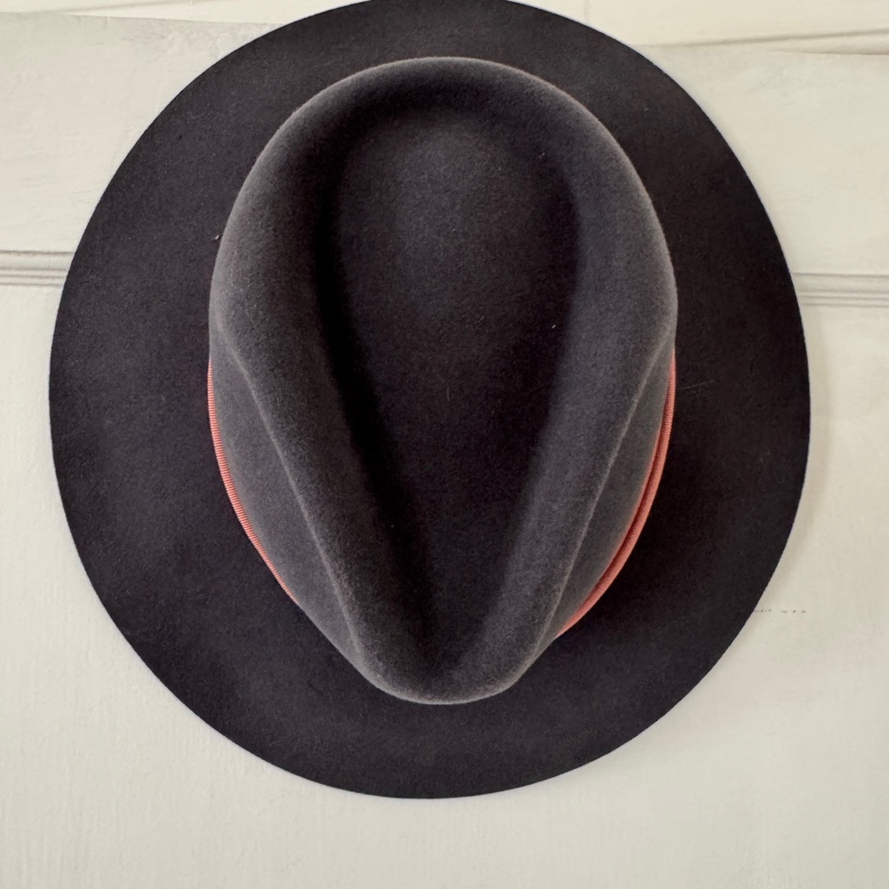 Goorin Bros Black w/ Removable pink tie